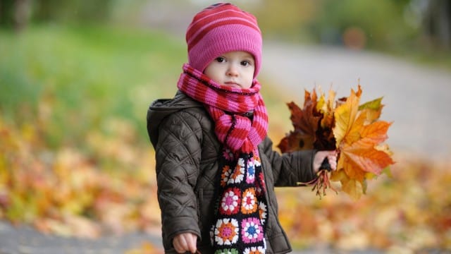 Small and Cute Baby Wallpaper download (10)