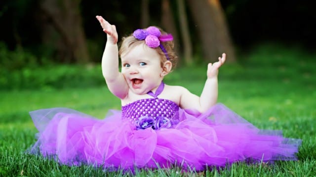 Small and Cute Baby Wallpaper download (29)