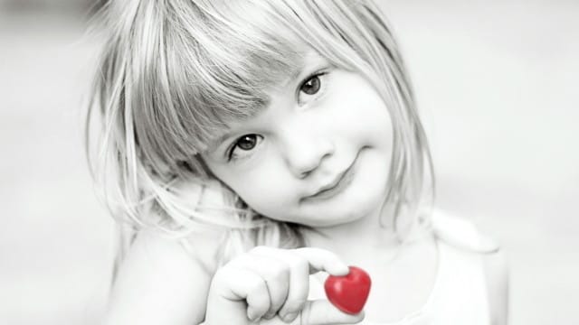 Small and Cute Baby Wallpaper download (30)