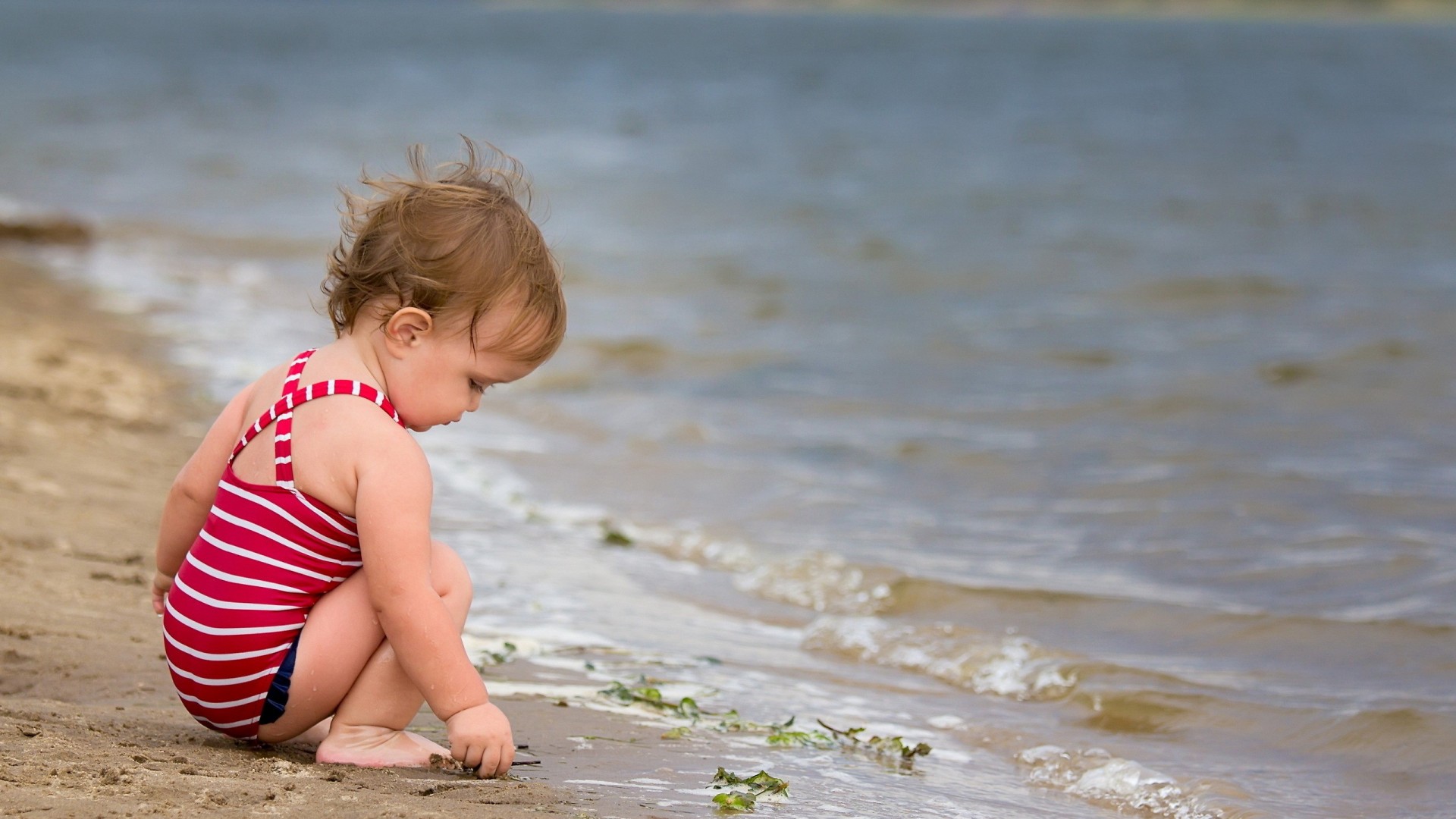 45 Small and Cute Baby Wallpaper download for free