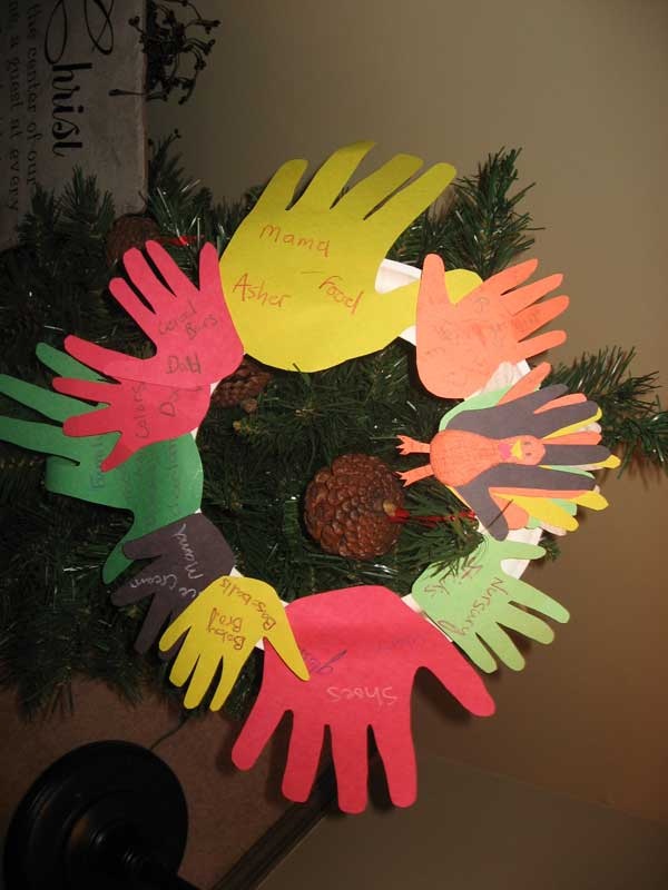 35 Easy Thanksgiving Crafts for Kids to Try