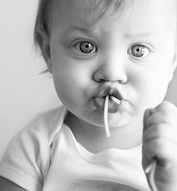pictures-of-baby-eating-food11