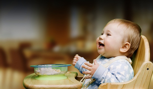 pictures-of-baby-eating-food21