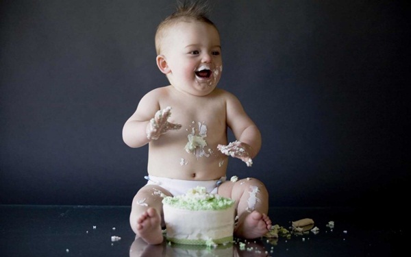 pictures-of-baby-eating-food23