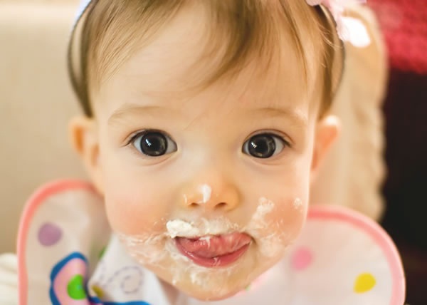 pictures-of-baby-eating-food25