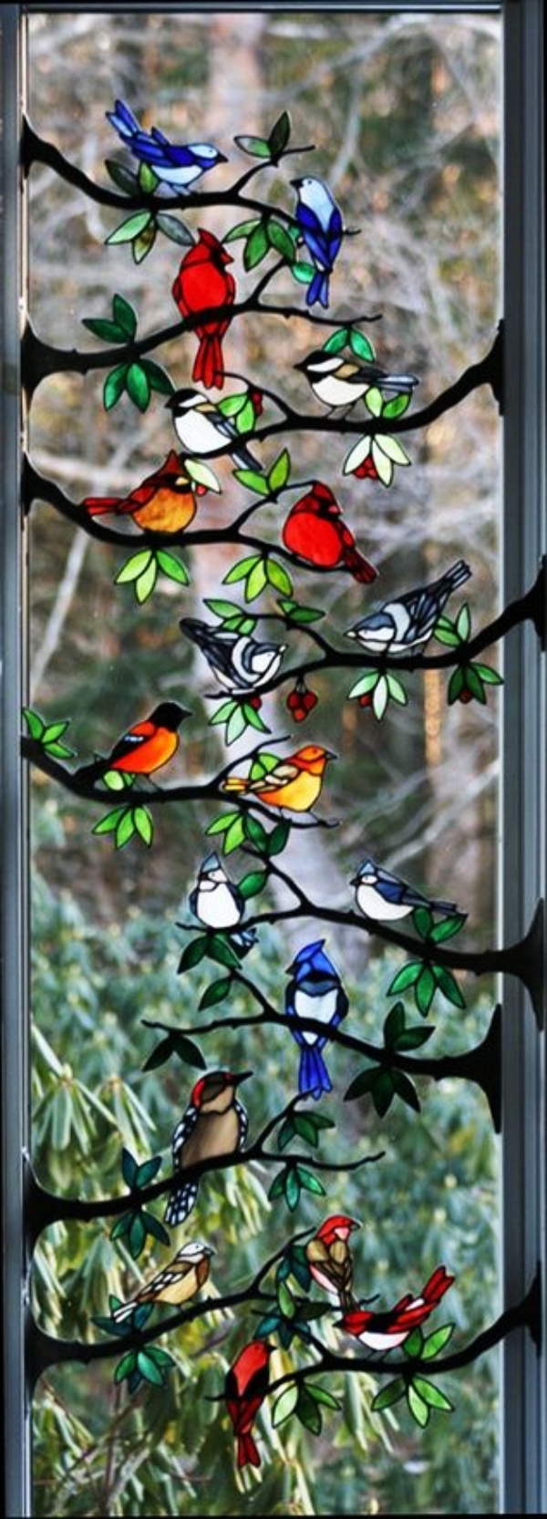GLASS-PAINTING-IDEAS-AND-DESIGNS-FOR-BEGINNERS