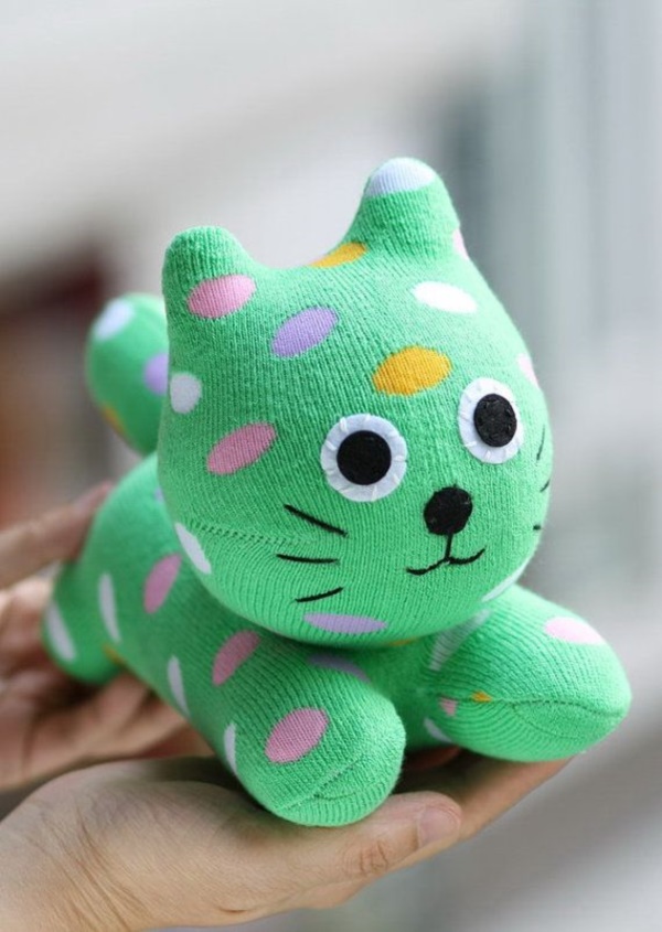 40 Brilliant DIY Sock Animals Anyone Can Make 40-brilliant-diy-sock-animals-anyone-can-make