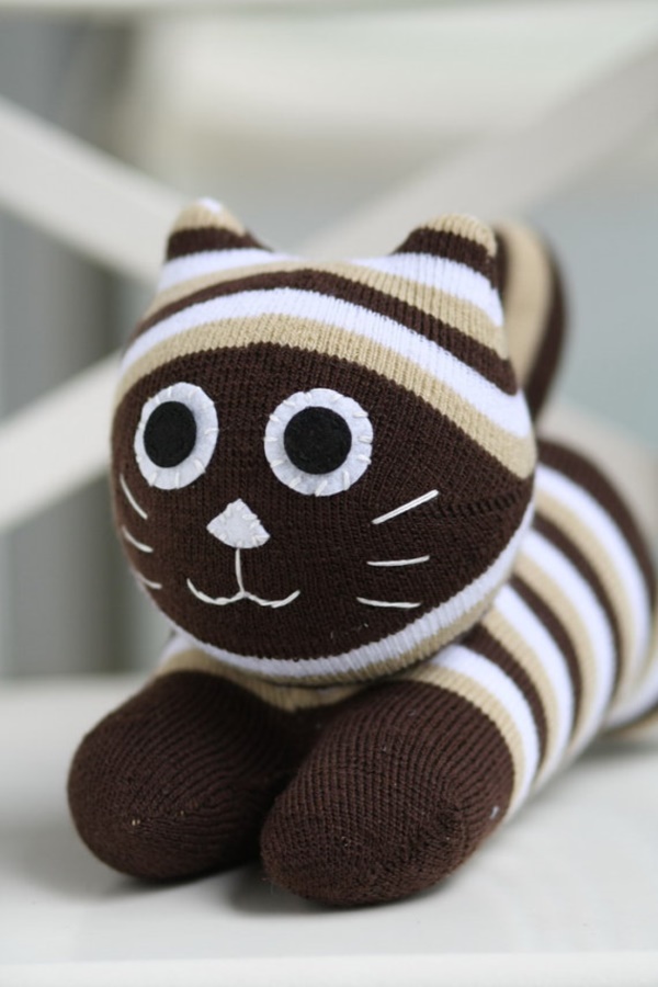 40 Brilliant DIY Sock Animals Anyone Can Make 40-brilliant-diy-sock-animals-anyone-can-make