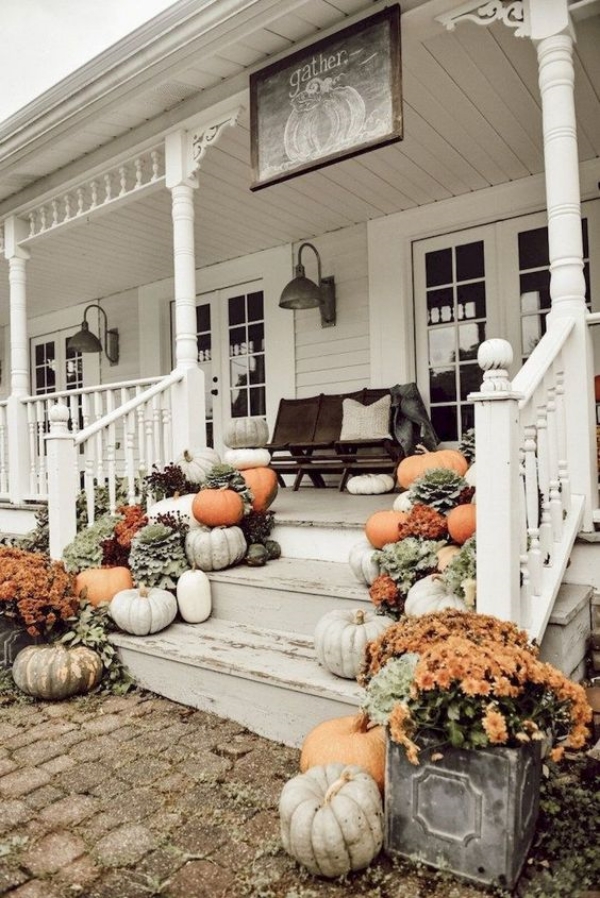 Beautiful-Fall-Porch-Decoration-Ideas-to-Try