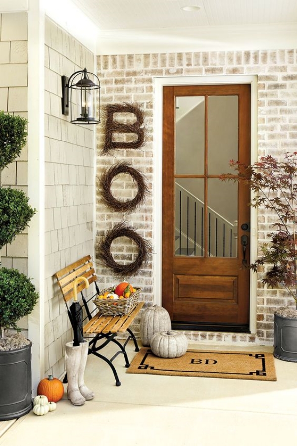 Beautiful-Fall-Porch-Decoration-Ideas-to-Try