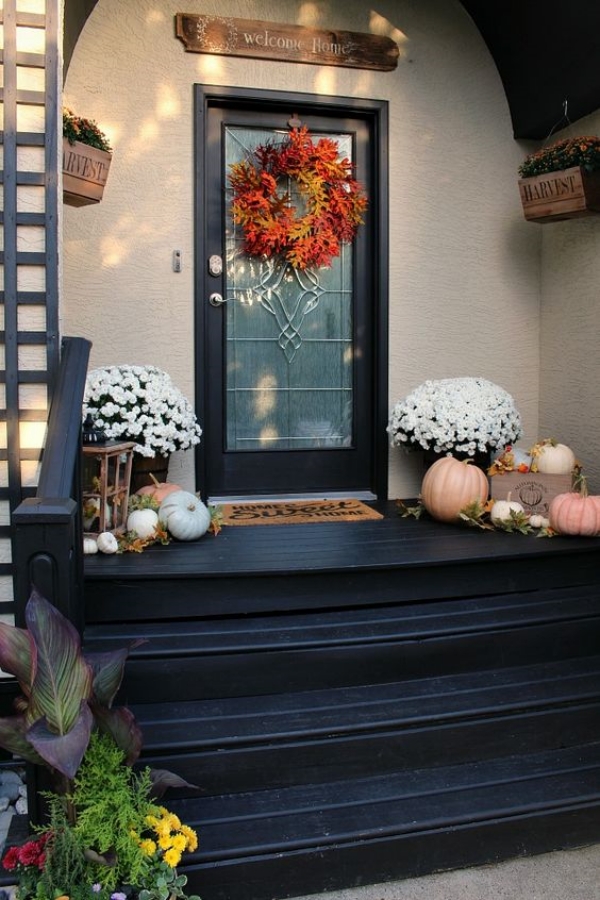 Beautiful-Fall-Porch-Decoration-Ideas-to-Try