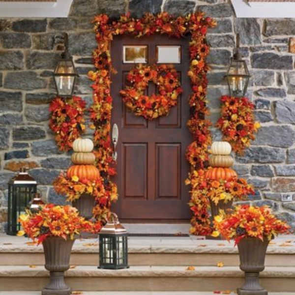 Beautiful-Fall-Porch-Decoration-Ideas-to-Try