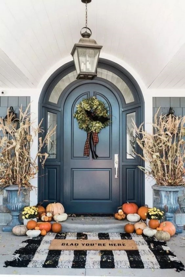 Beautiful-Fall-Porch-Decoration-Ideas-to-Try