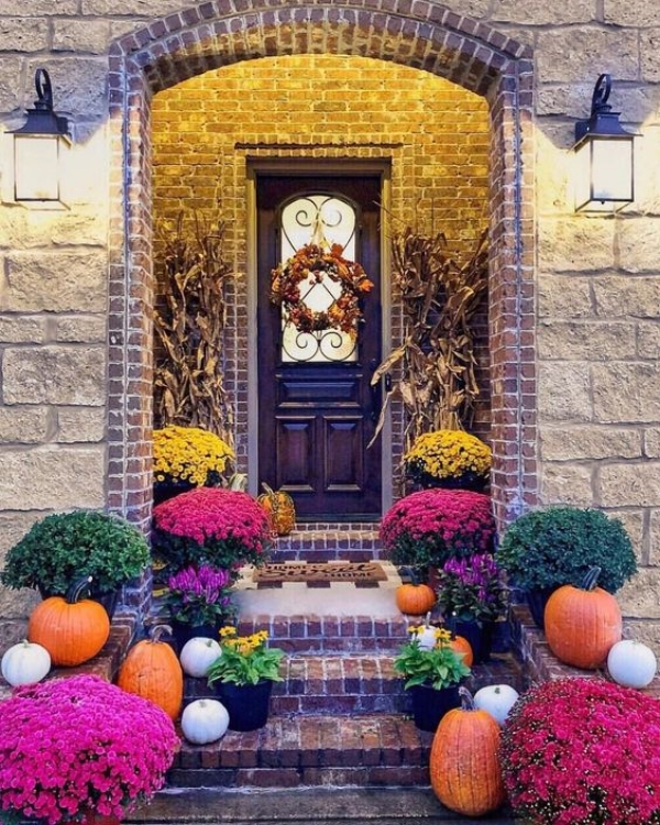 Beautiful-Fall-Porch-Decoration-Ideas-to-Try