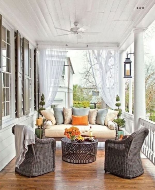 Beautiful-Fall-Porch-Decoration-Ideas-to-Try