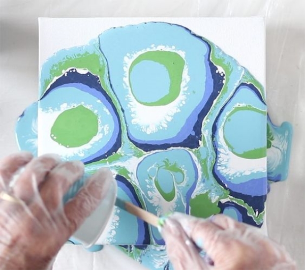 Acrylic-Pour-Techniques-and-ideas-for-Beginners