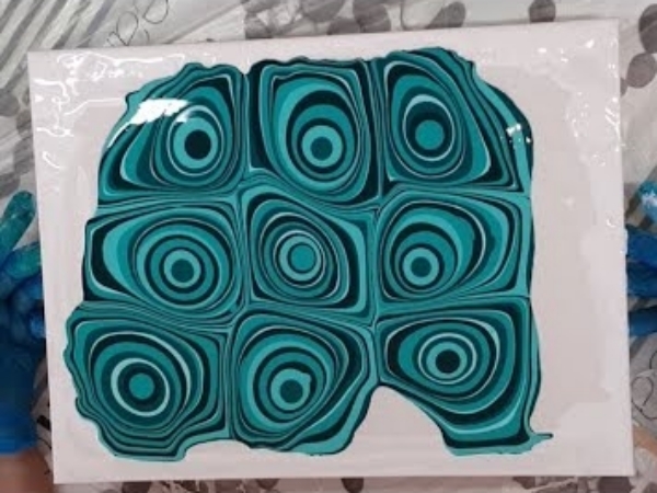 Acrylic-Pour-Techniques-and-ideas-for-Beginners