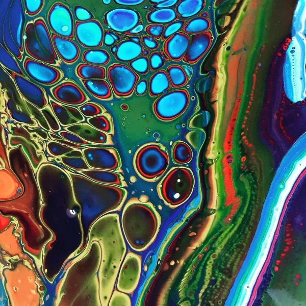 Acrylic-Pour-Techniques-and-ideas-for-Beginners